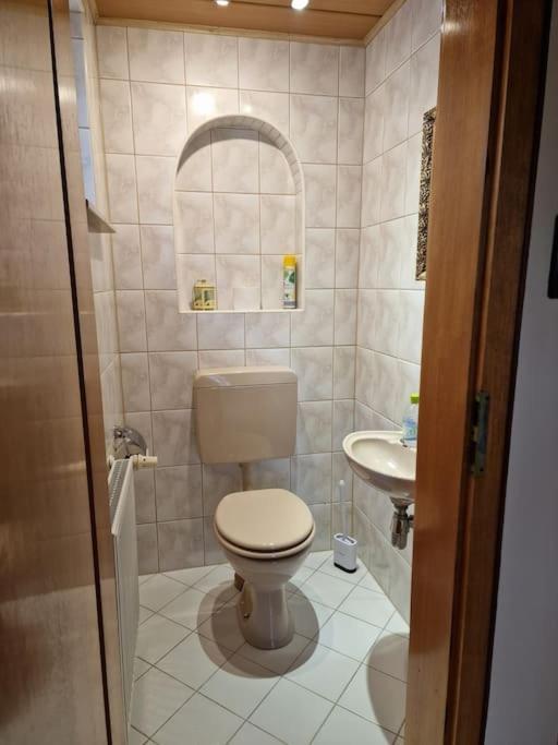 Grosszuegige Ferienwohnung 4+1 P. Buettelborn ภายนอก รูปภาพ